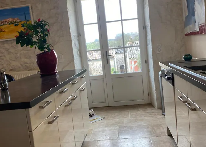 게스트하우스 Le Relais De L'ancienne Poste Sigoulès