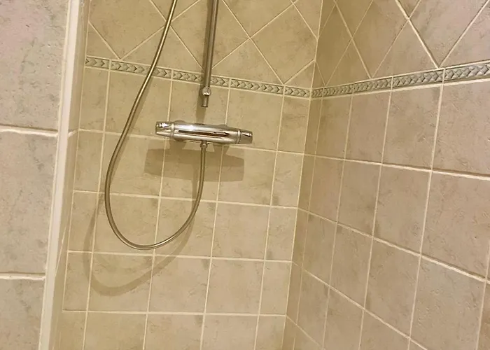 게스트하우스 Le Relais De L'ancienne Poste Sigoulès